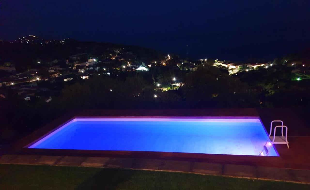 Villetta Con Piscina Panoramica Belvedere Mari Pintau Джеремеас Экстерьер фото